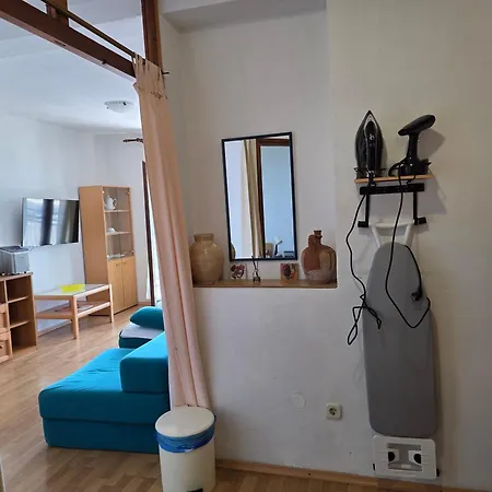 Lora Ex Palma