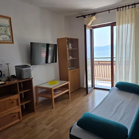 Lora Apartman
