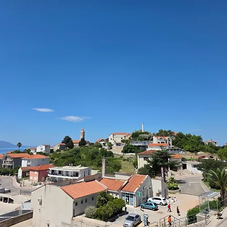 Lora Ex Palma Apartment Gradac (Split-Dalmatia)