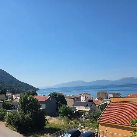 Daire Lora Gradac (Split-Dalmatia)