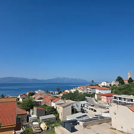 Lora * Gradac (Split-Dalmatia)