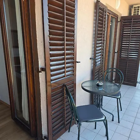 Apartman Lora Ex Palma Gradac