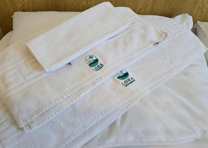 Lora Ex Palma * Gradac (Split-Dalmatia)