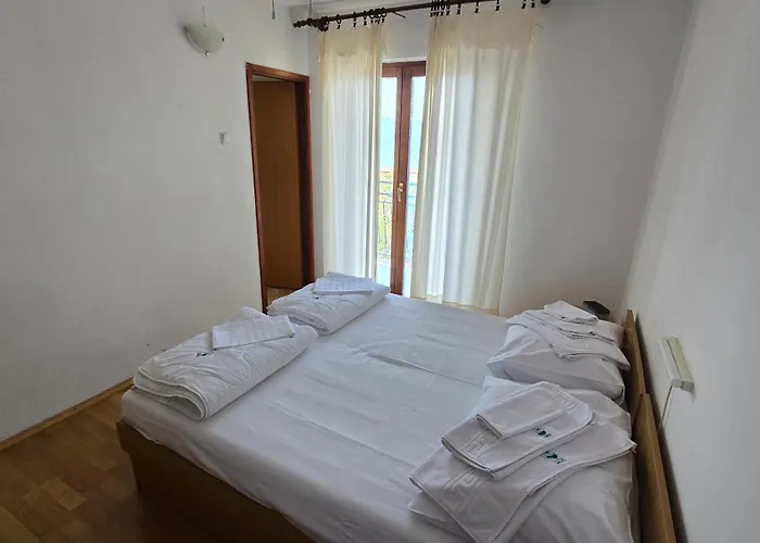 Lora Ex Palma Gradac (Split-Dalmatia)